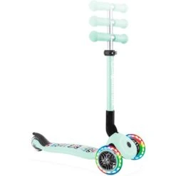 GLOBBER Junior Foldable Fantasy Lights, Scooter 16 GLOBBER Junior Foldable Fantasy Lights, Scooter -Playmobil Store GLOBBER Junior Foldable Fantasy Lights Scooter@@1818463 4