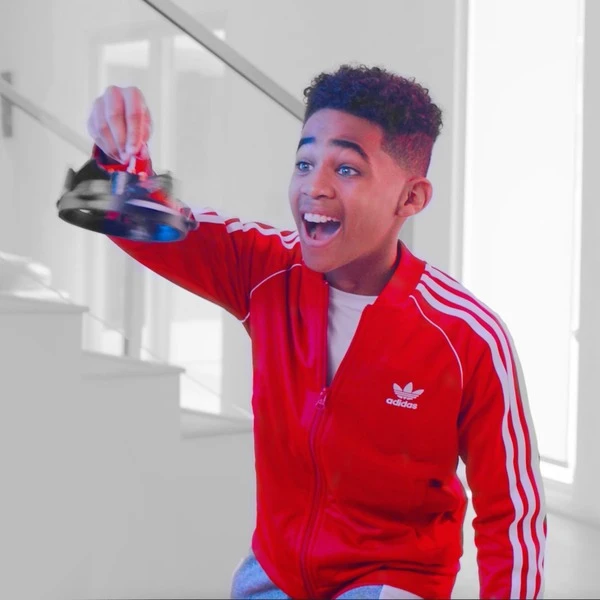 Spin Master Air Hogs Gravitor Mit Trickstab, Spielfigur 7 Spin Master Air Hogs Gravitor Mit Trickstab, Spielfigur – Bild 7